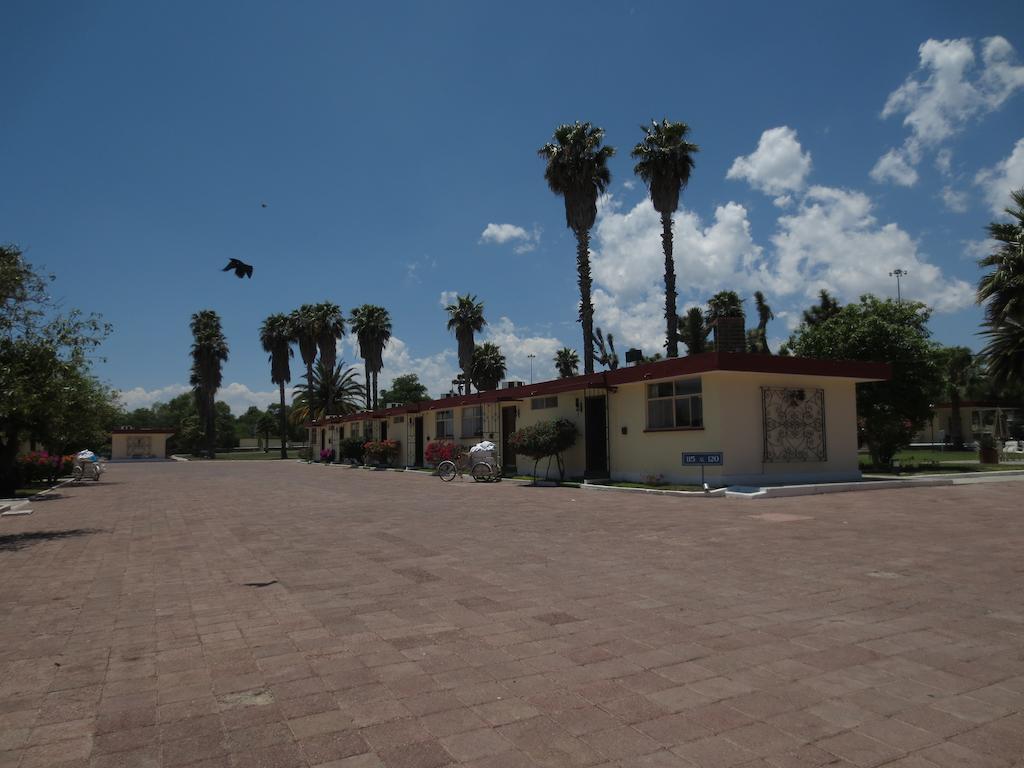 Hotel Las Palmas Midway Inn 马特瓦拉 外观 照片